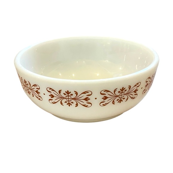 Anchor Hocking Vintage White Bowl with Copper Filagree Floral Design - Picture 8 of 9